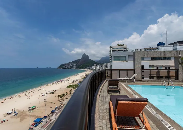 Apartamento Moderno em Prédio à Beira-mar na Praia de Ipanema Rio de Janeiro